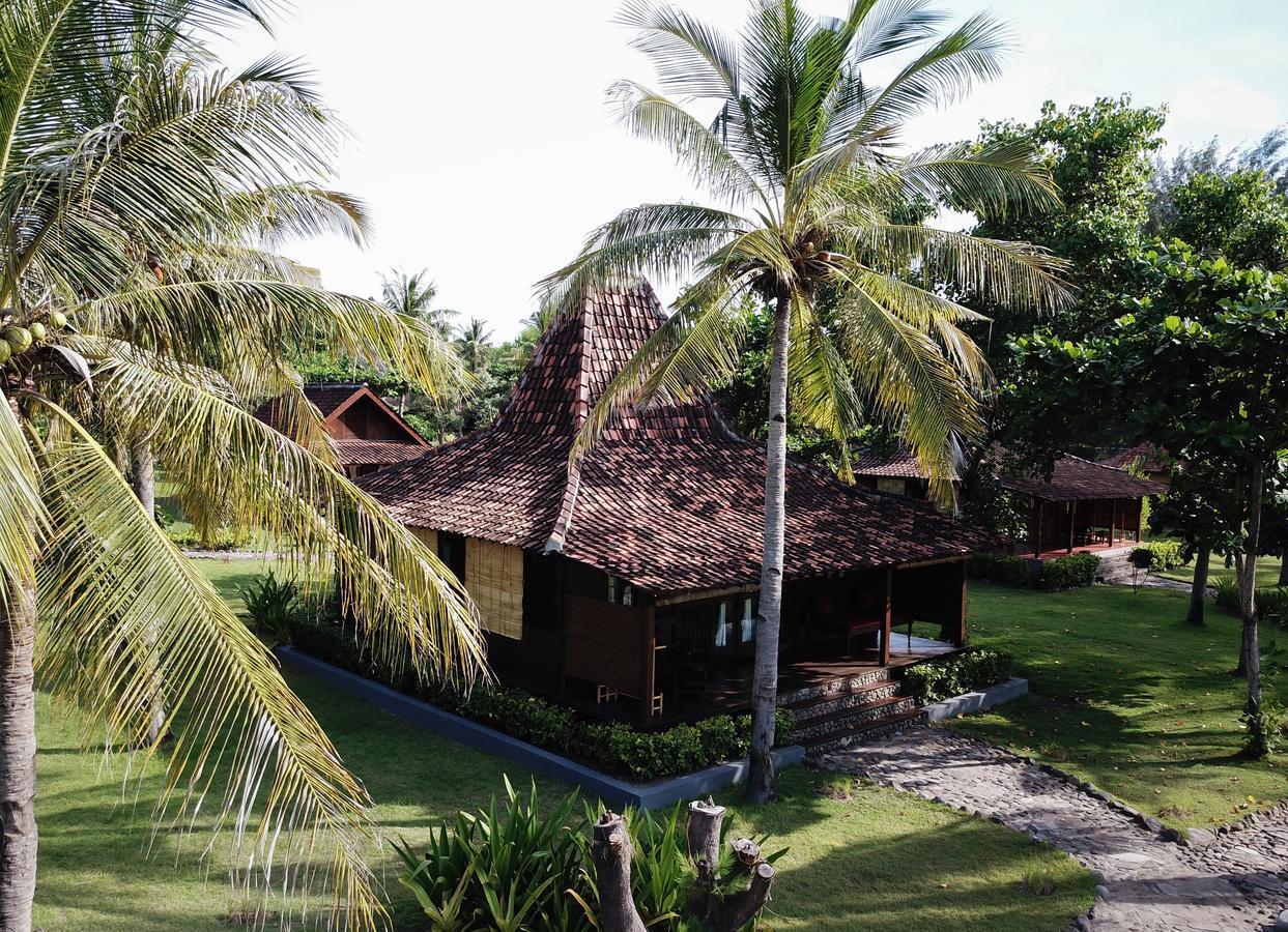 Desa Dunia Beda Resort Gili Trawangan Exterior photo