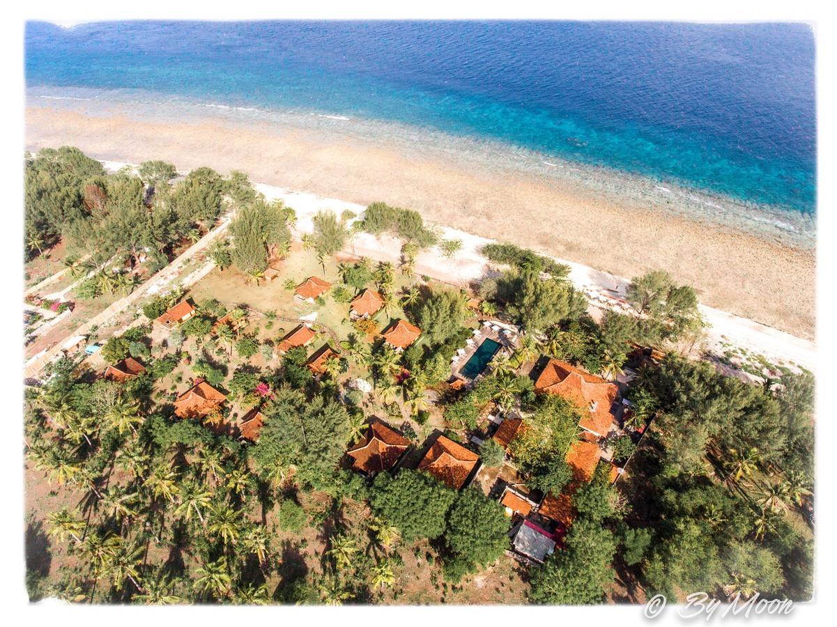 Desa Dunia Beda Resort Gili Trawangan Exterior photo
