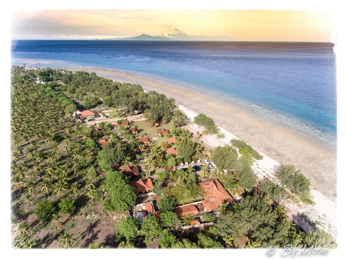 Desa Dunia Beda Resort Gili Trawangan Exterior photo